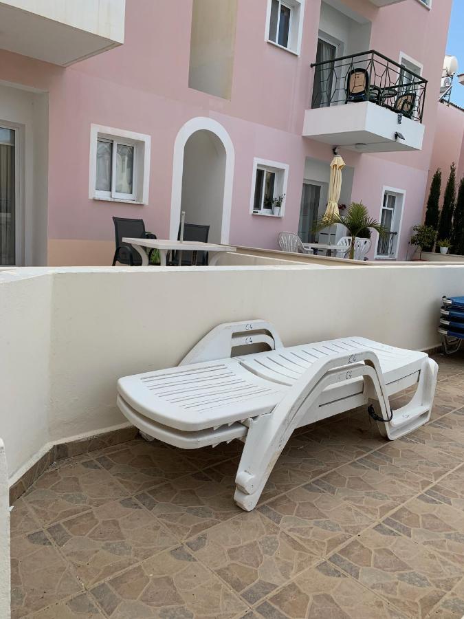 Appartement Limnos Gardens Пафос Екстериор снимка